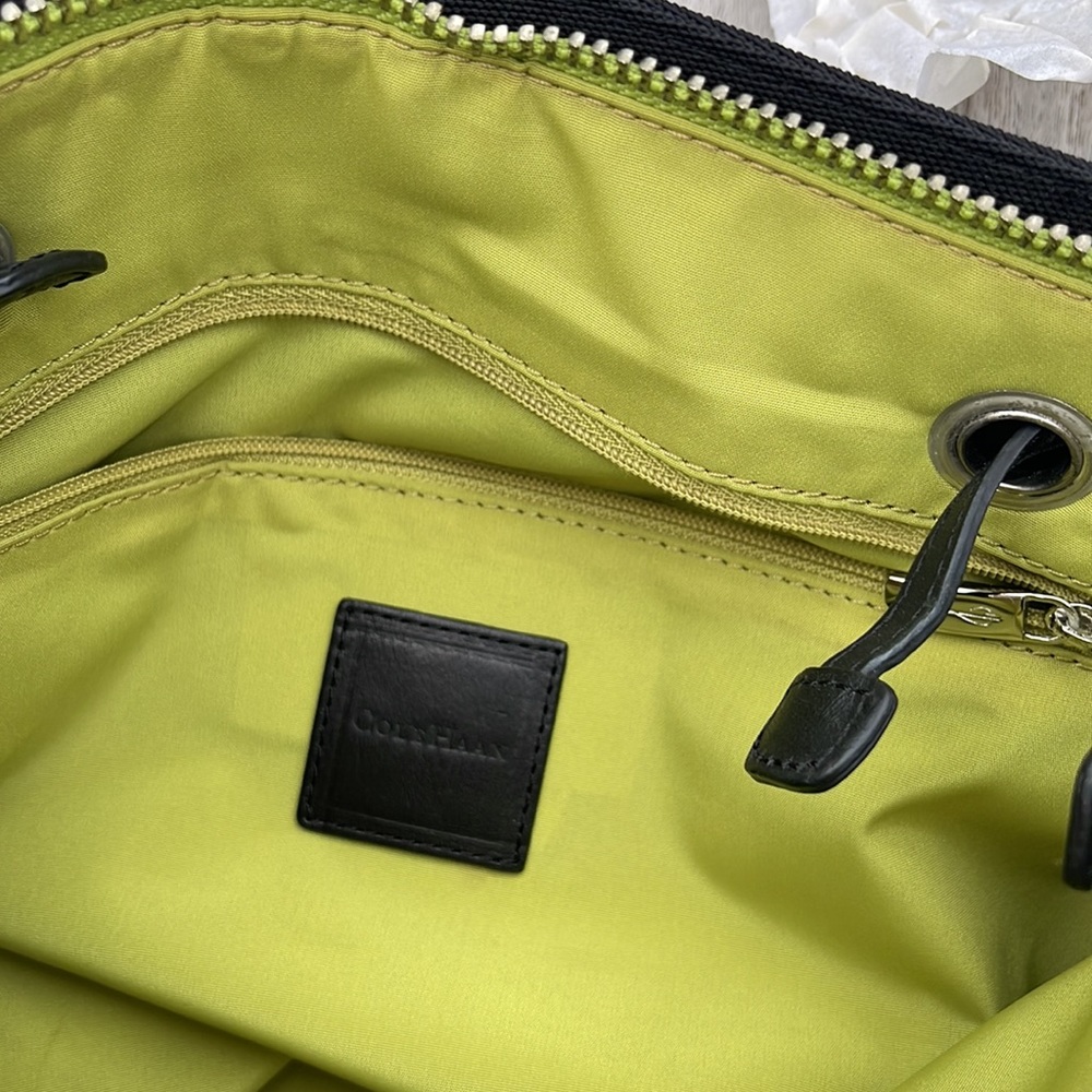 Cole Haan sporty shoulder bag / purse black - Picture 11 of 16